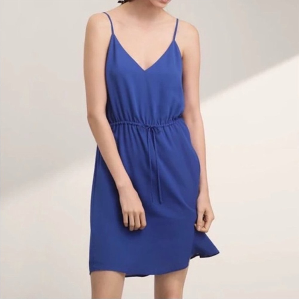 Aritizia Dress that Ties in this Stunning Blue Colour